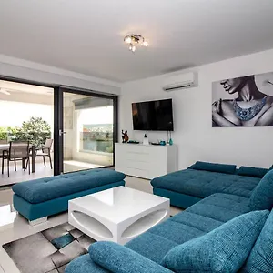Luxury Luna Vantacici